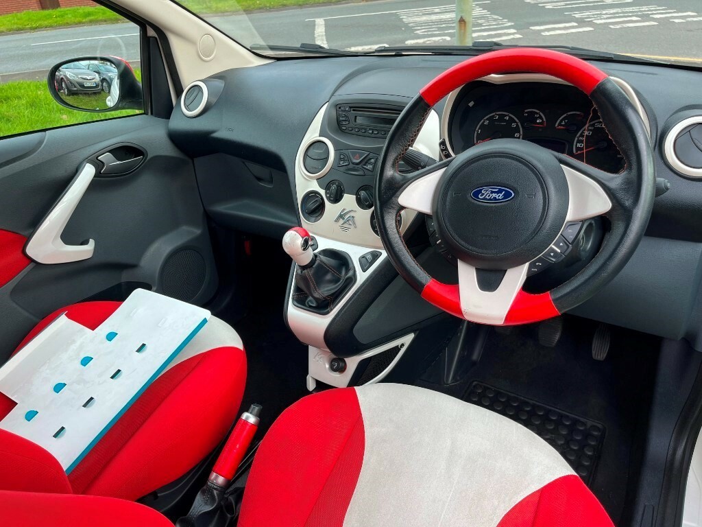 Ford KA Grand Prix GK61WKZ White #2