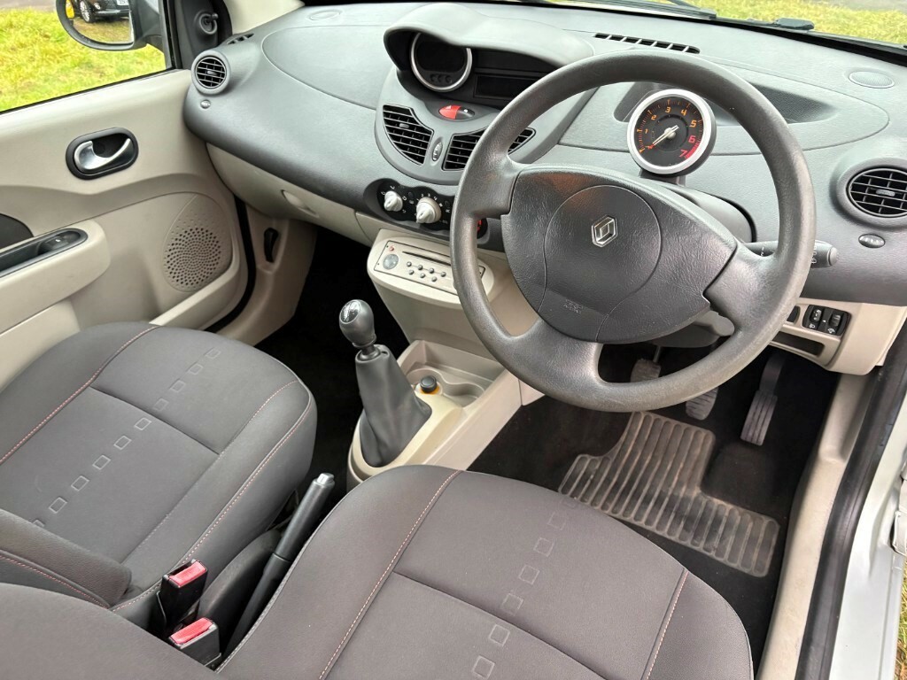 Renault Twingo Dynamique 16V Silver #6
