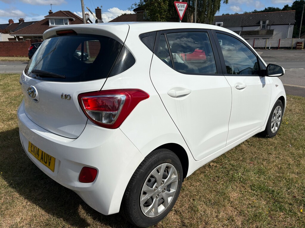 Hyundai I10 Se White #6