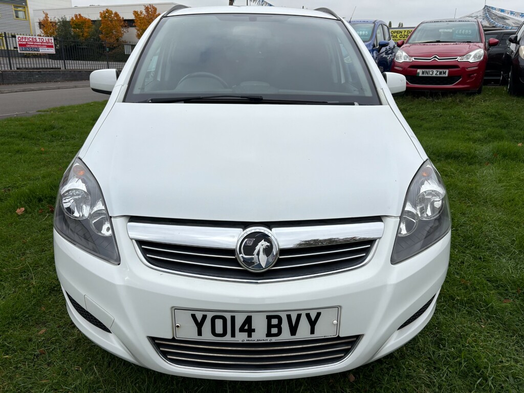 Vauxhall Zafira Exclusiv White #2