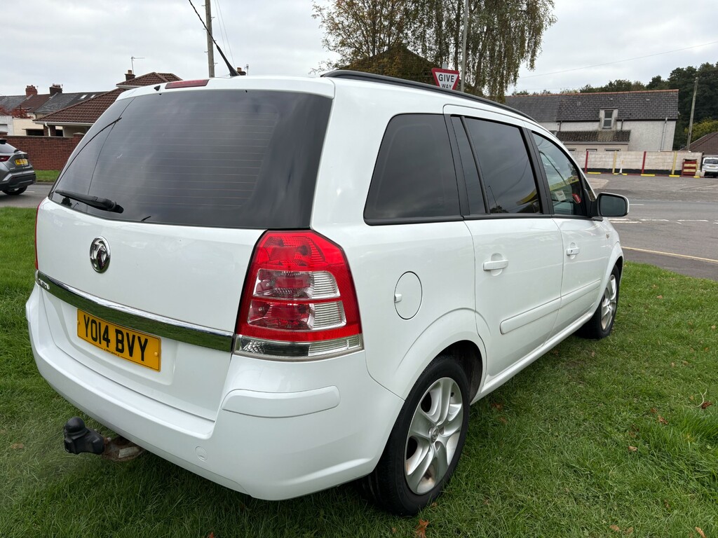Vauxhall Zafira Exclusiv White #6