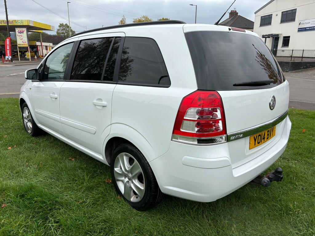 Vauxhall Zafira Exclusiv White #4