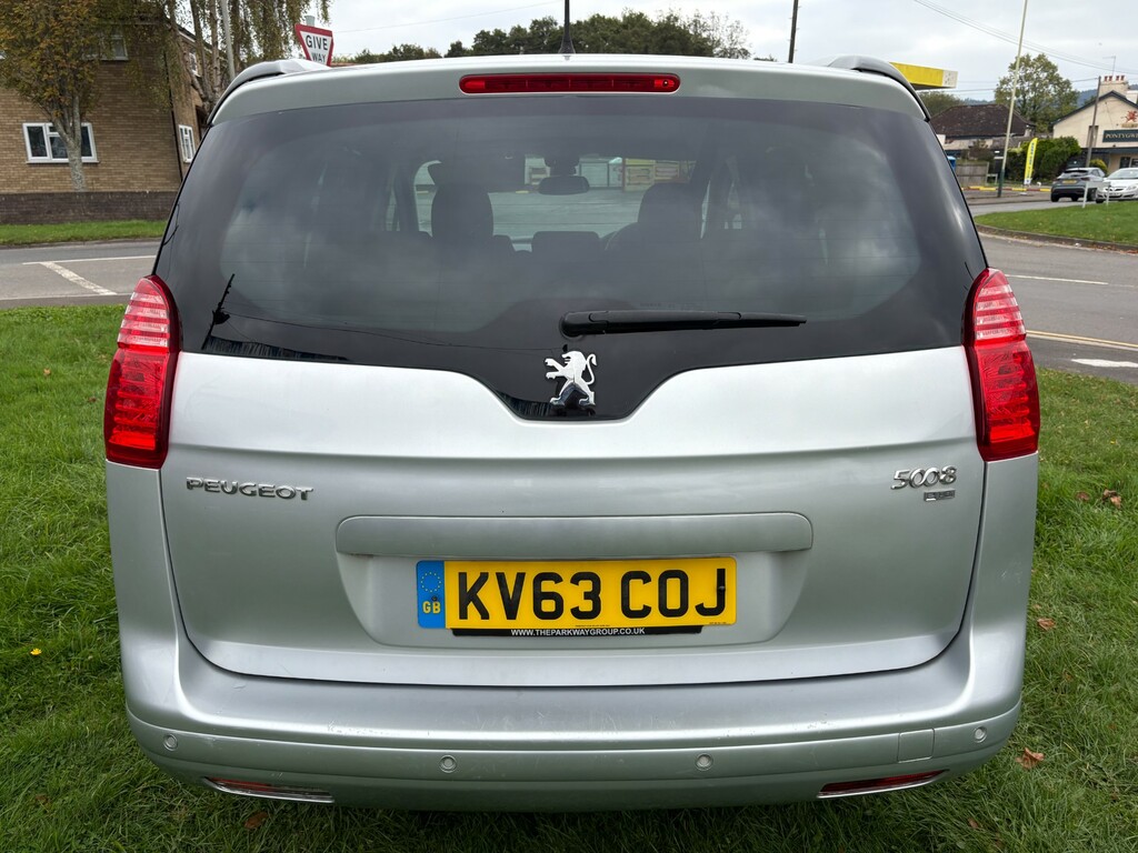 Peugeot 5008 E-hdi Allure KV63COJ #5