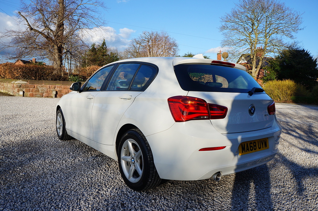 BMW 1 Series 118I Se MA68UYW White #6