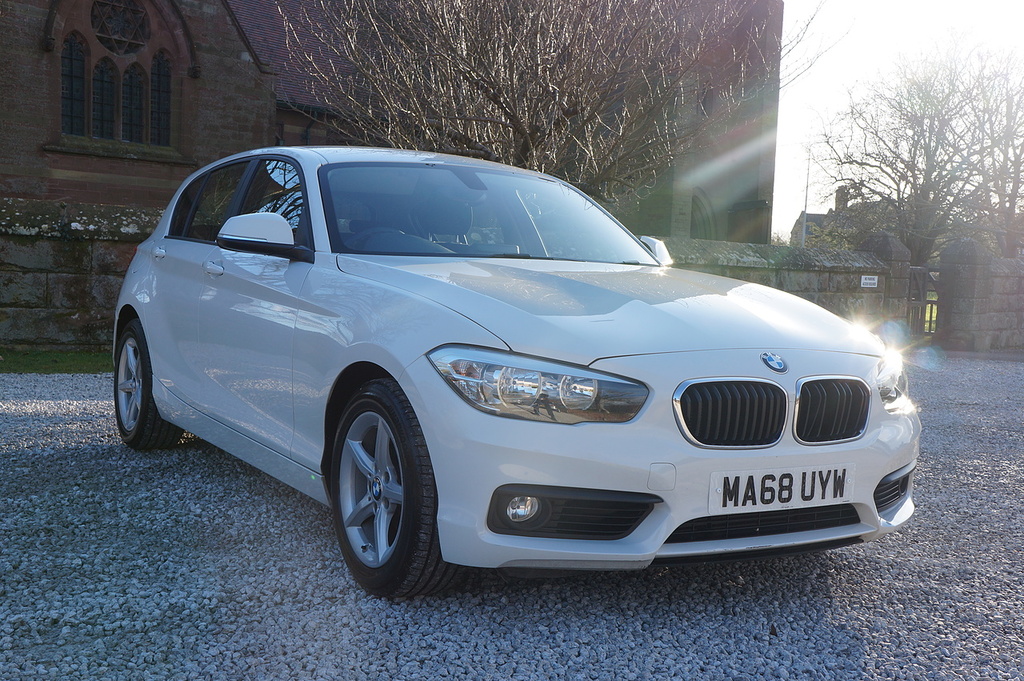 BMW 1 Series 118I Se MA68UYW White #2