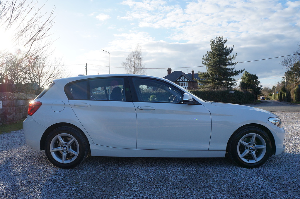 BMW 1 Series 118I Se MA68UYW White #3