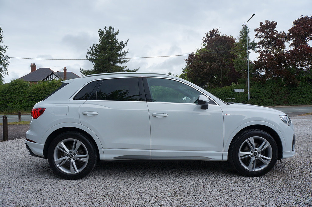 Audi Q3 Tfsi Cod S Line NJ21OXN White #3
