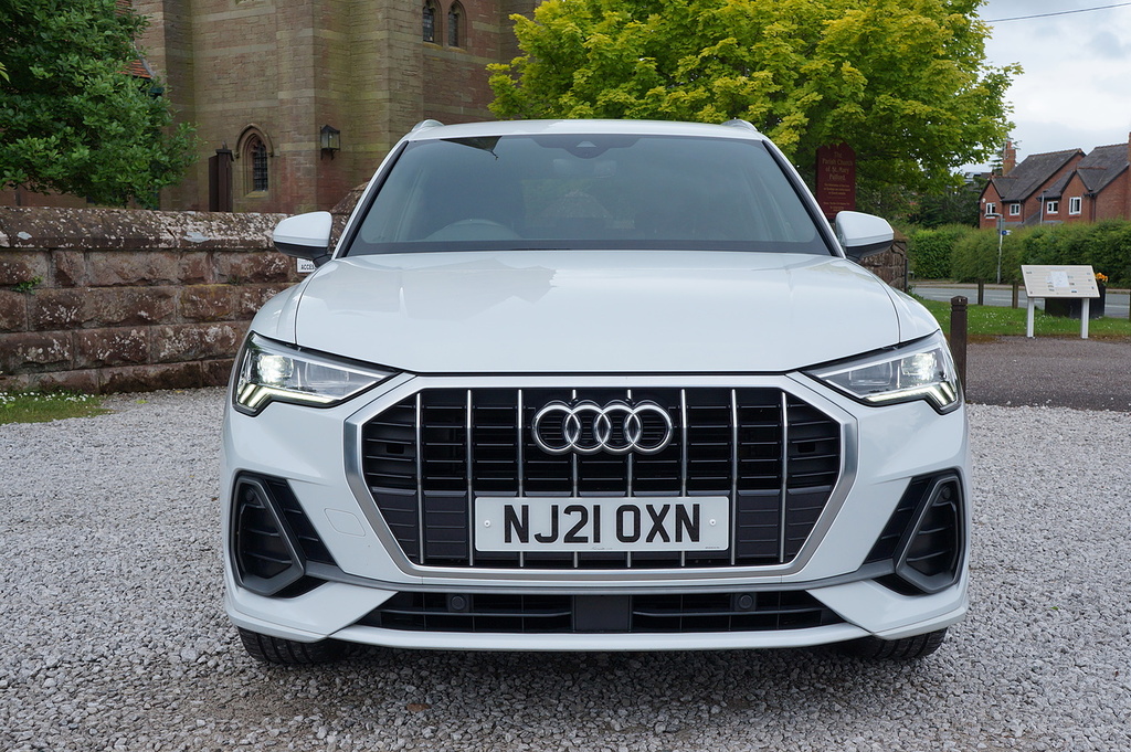 Audi Q3 Tfsi Cod S Line White
