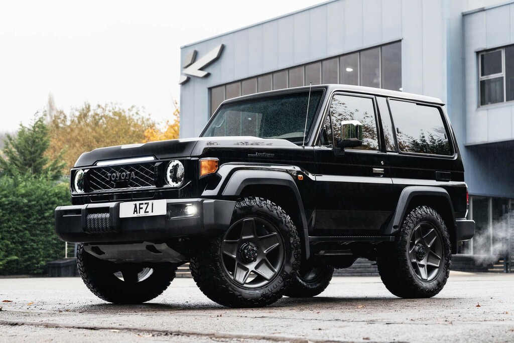 Toyota Land Cruiser 2.5 Td II Suv 85 Bhp Black #3