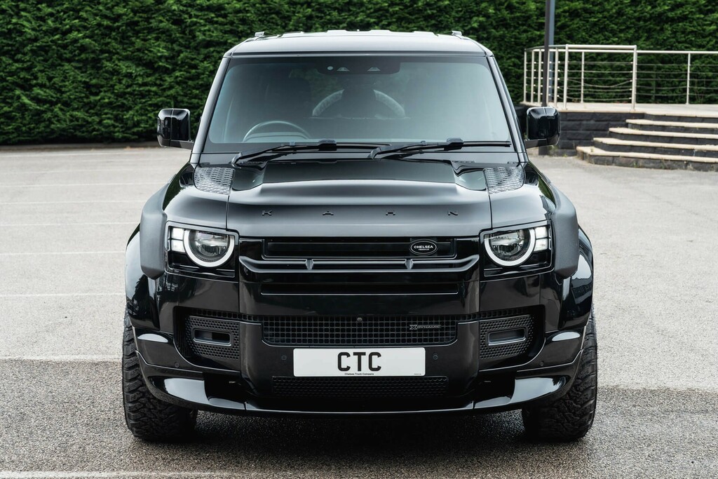 Land Rover Defender 110 2.0 P300 X-dynamic S Suv 4Wd Euro Black #3