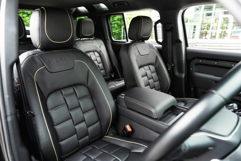 Land Rover Defender 110 2.0 P300 X-dynamic S Suv 4Wd Euro Black #2