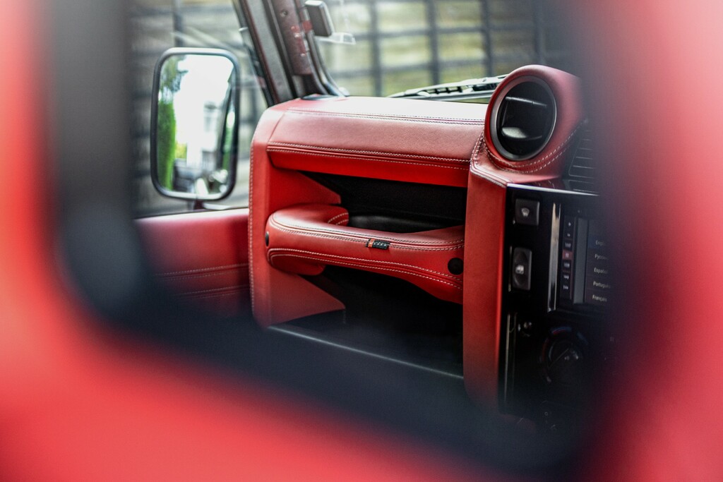 Land Rover Defender Petrol   #6