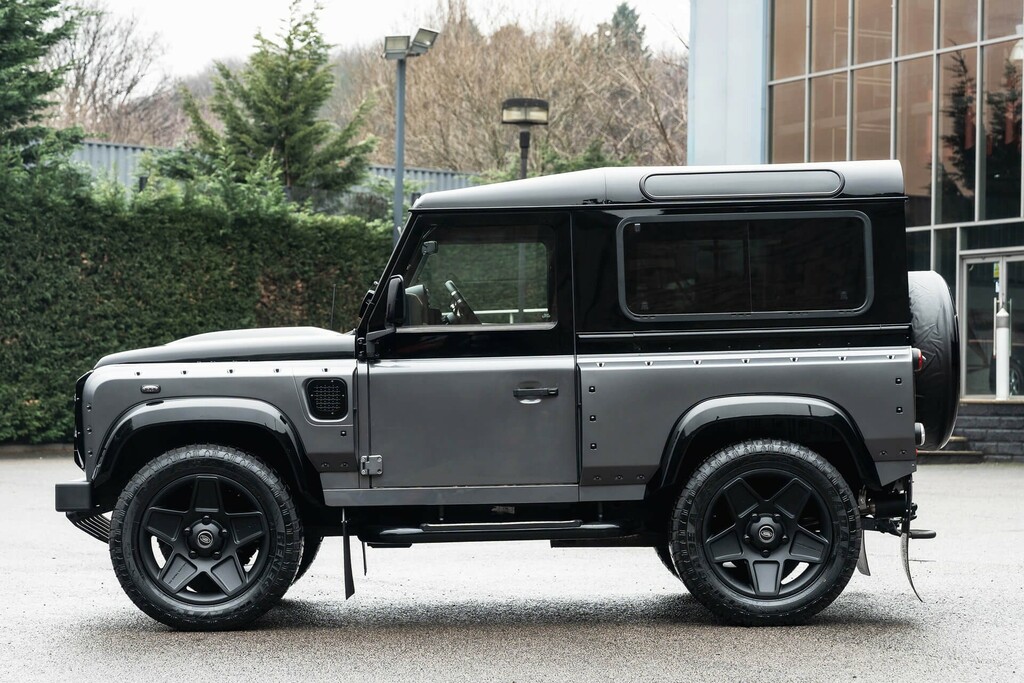 Land Rover Defender 90 Diesel Black #6