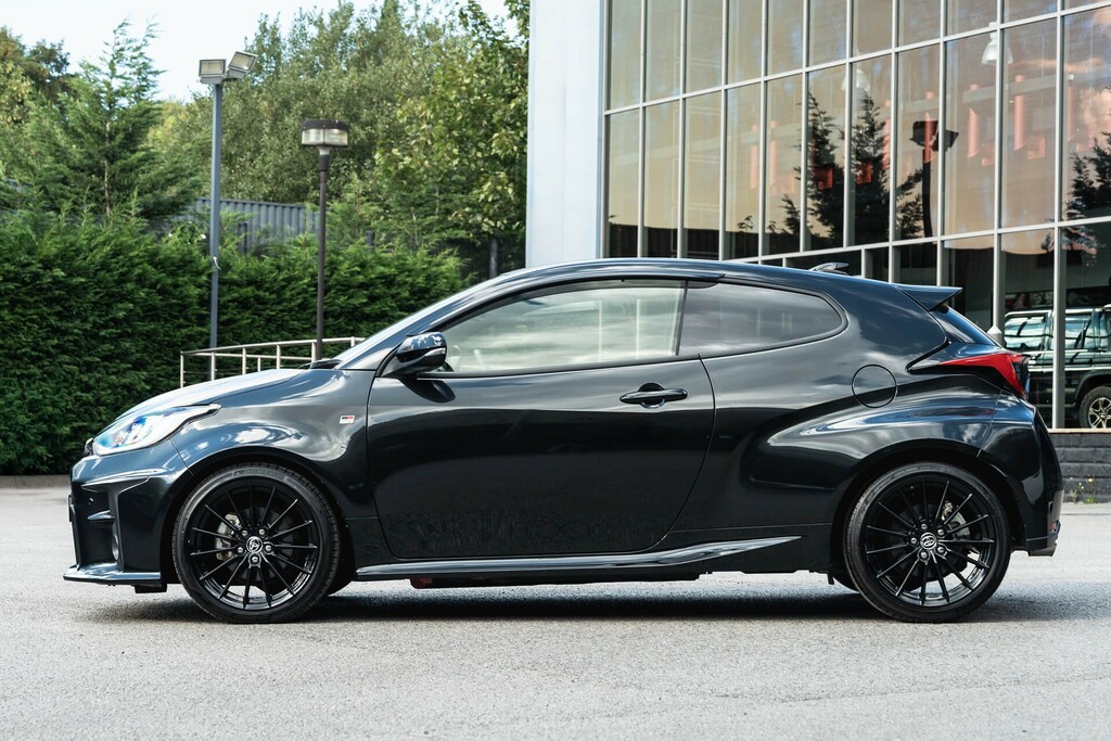 Toyota Yaris Petrol  Black #5