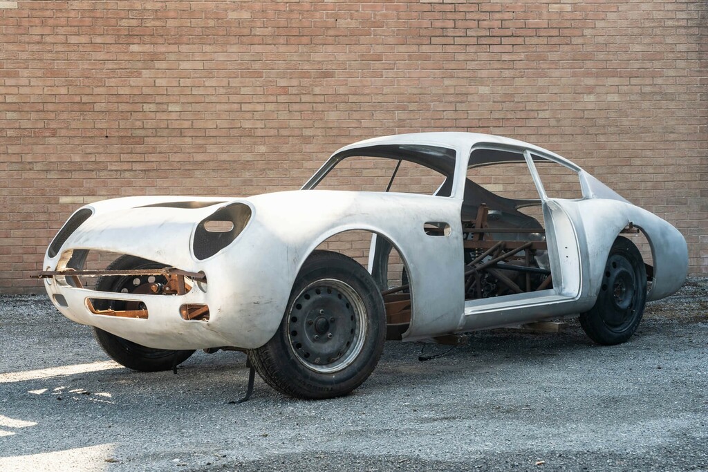 Aston Martin DB4 Silver Silver