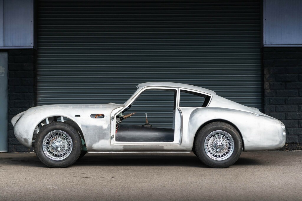 Aston Martin DB4 Silver Silver #4