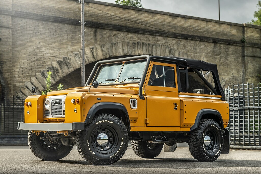 Land Rover Defender 90 Diesel Gold #6