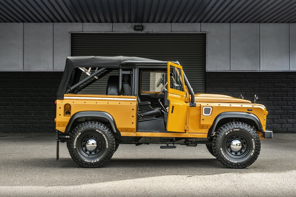 Land Rover Defender 90 Diesel Gold #4