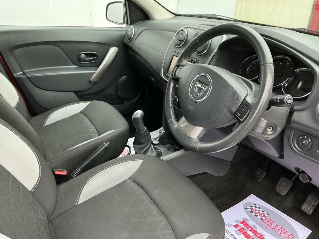 Dacia Sandero Stepway 1.5 Dci Laureate Hatchback Euro SK64YZE Red #6