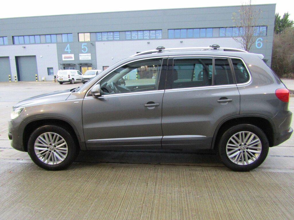 Volkswagen Tiguan 2.0 Tdi Sport 4 Motion Lhd KE63RWU Grey #5