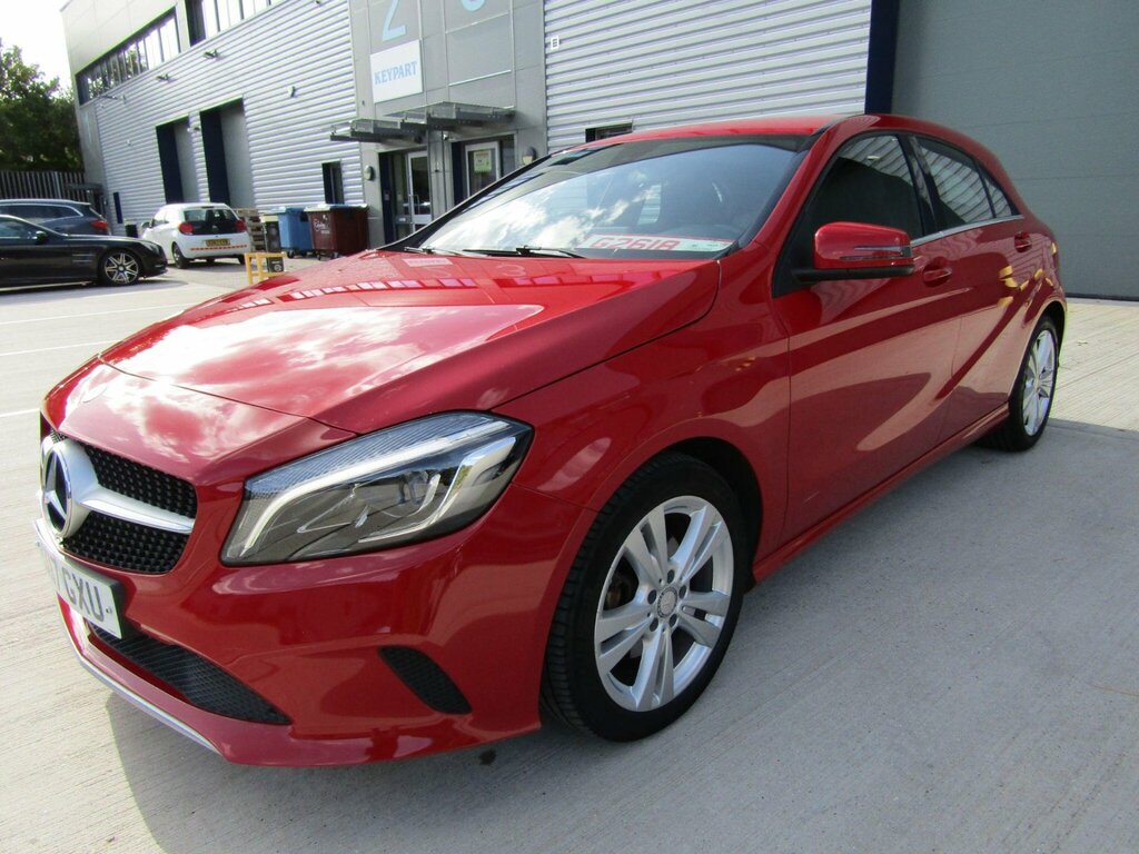 Mercedes-Benz A Class 1.6 A180 Se Euro 6 Ss Red