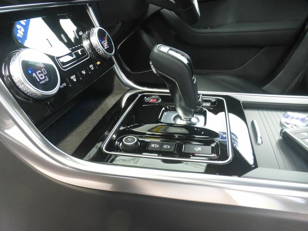 Jaguar XE 2.0 P250i R-dynamic Black Saloon E Grey #3