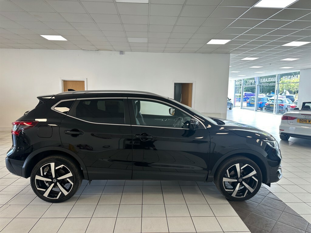 Nissan Qashqai 1.3 L Dig-t Tekna VO20VEV Black #3