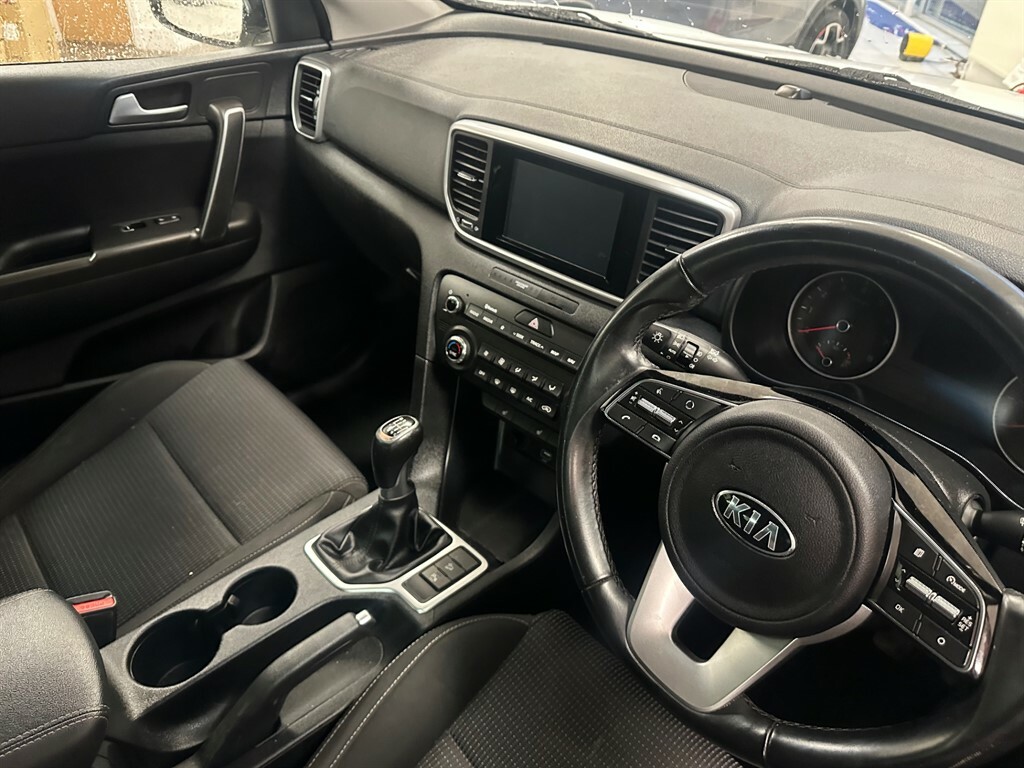 Kia Sportage 1.6 L 2 Isg PK69CTZ White #4
