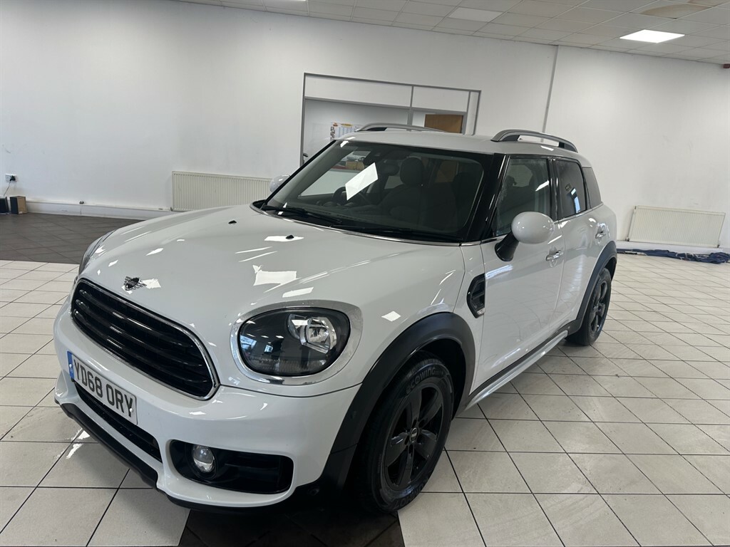 Mini Hatch 2.0 L Cooper D White
