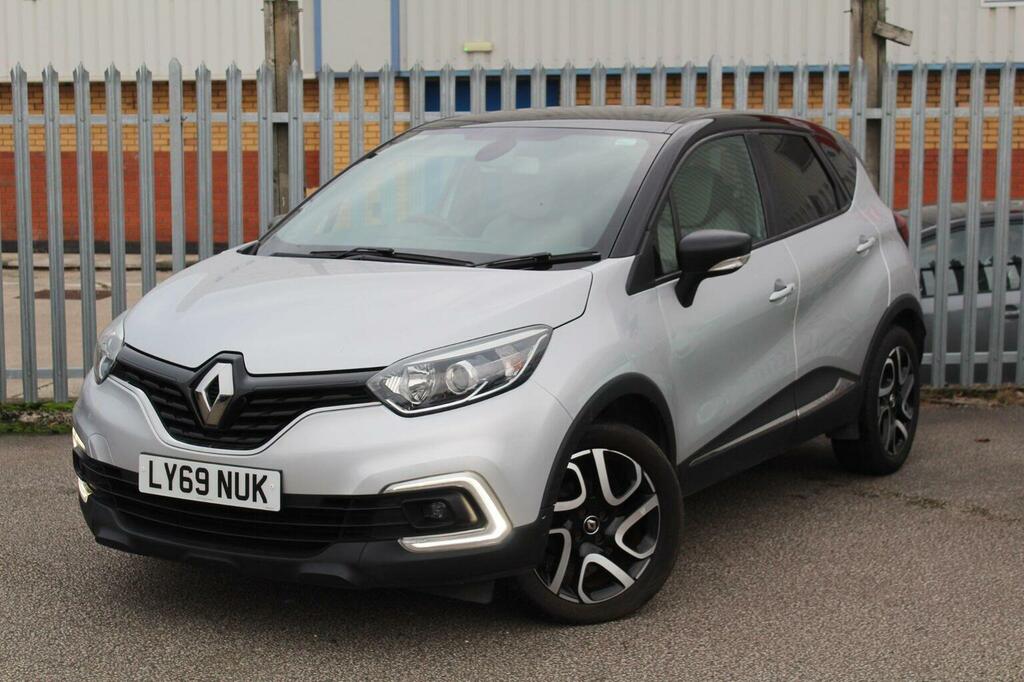 Renault Captur Suv 0.9 Tce Energy Iconic Euro 6 Ss 20196 Silver