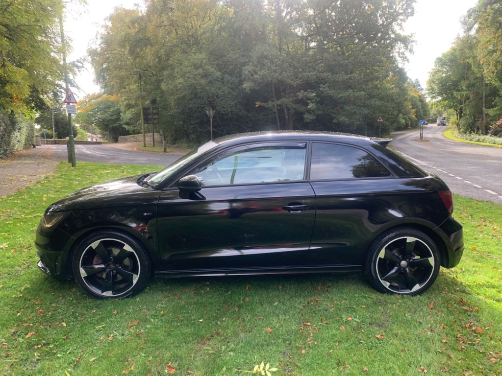Audi A1 Tfsi S Line Black Edition YJ15VNK Black #3