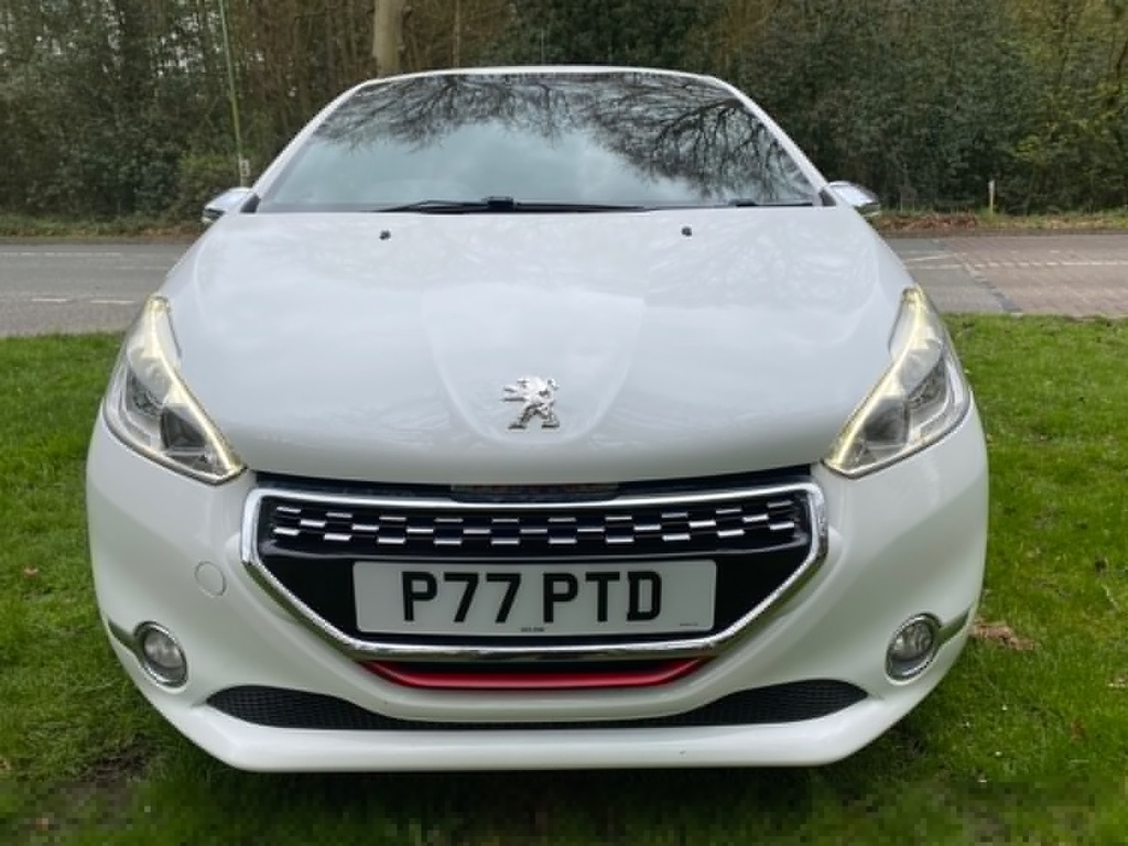 Peugeot 208 Thp Gti P77PTD White #3