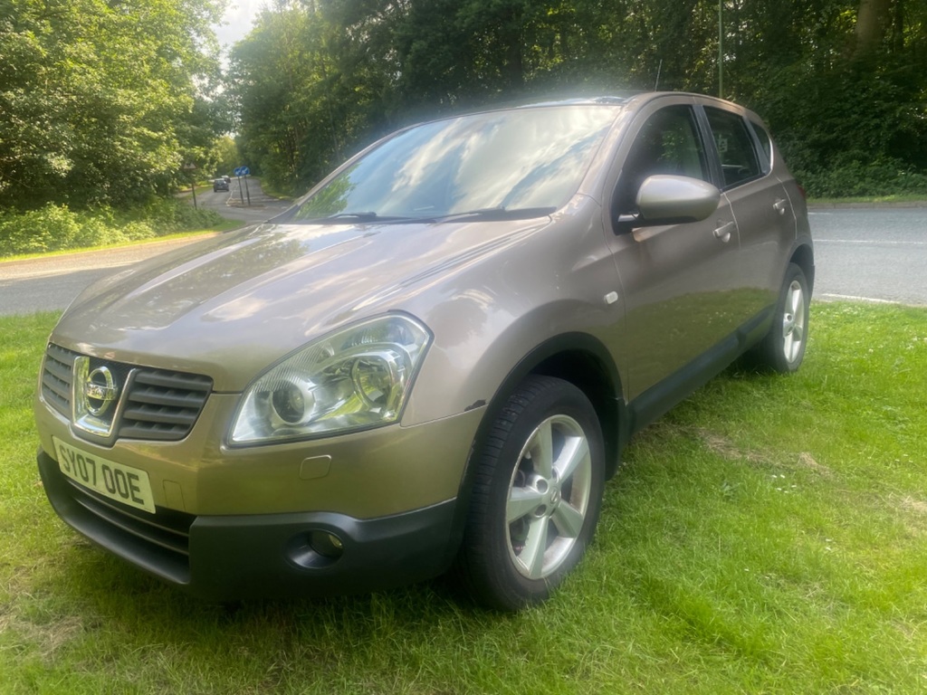 Nissan Qashqai Tekna 4Wd Beige #4