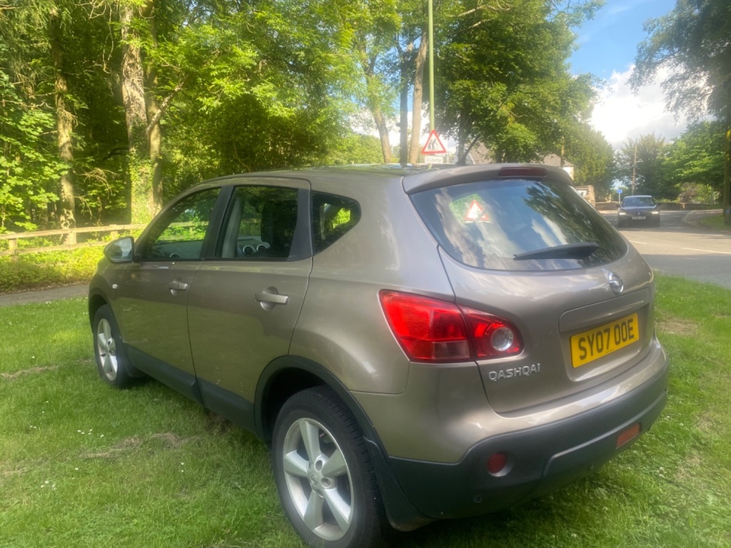 Nissan Qashqai Tekna 4Wd Beige #6