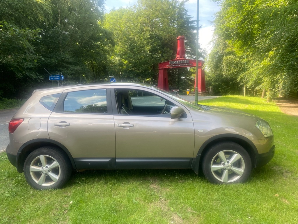 Nissan Qashqai Tekna 4Wd Beige
