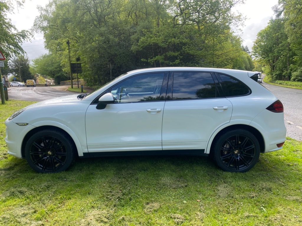 Porsche Cayenne D V8 S Tiptronic S White #4