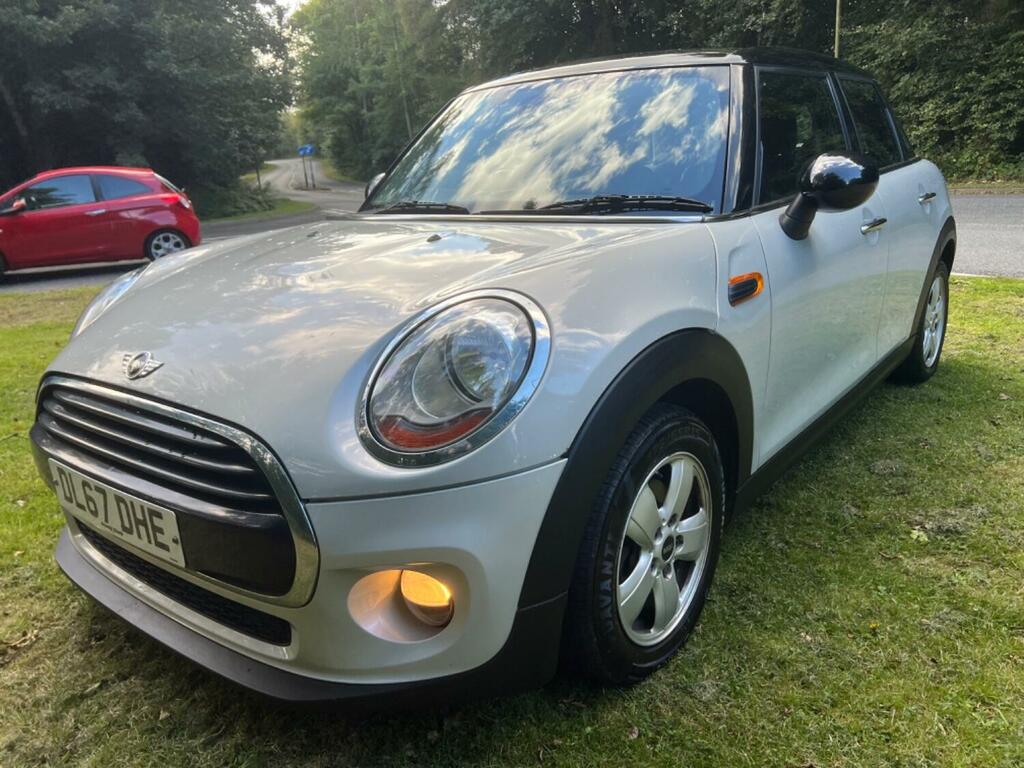 Mini Hatch 1.5 5-Door Hatch Cooper D DL67DHE Silver #4