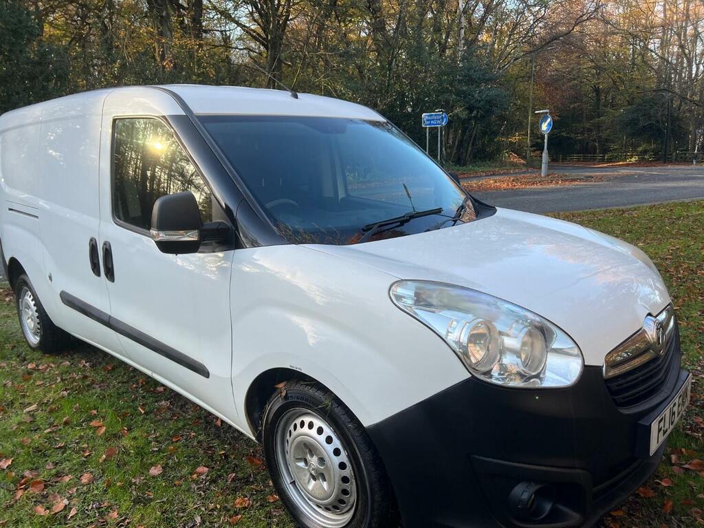 Vauxhall Combo 1.6 Cdti 2300 16V FL16EMK White #2