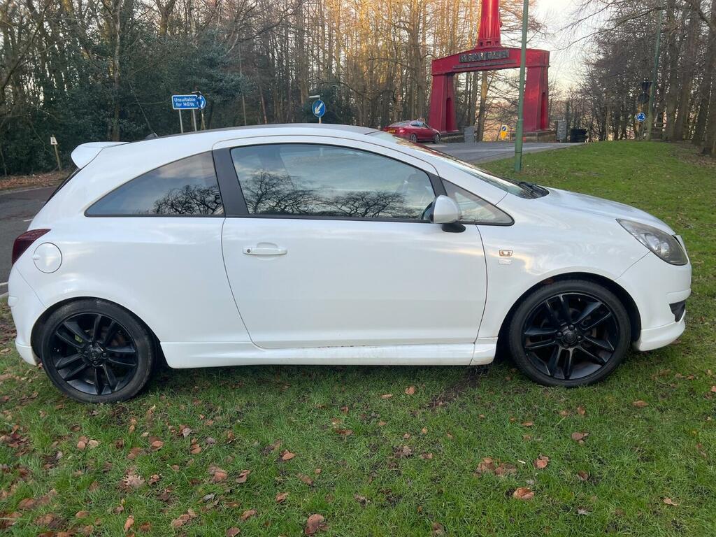 Vauxhall Corsa 1.2 I 16V Limited Edition White