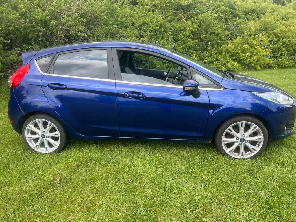 Ford Fiesta 1.0 T Ecoboost Titanium X Blue