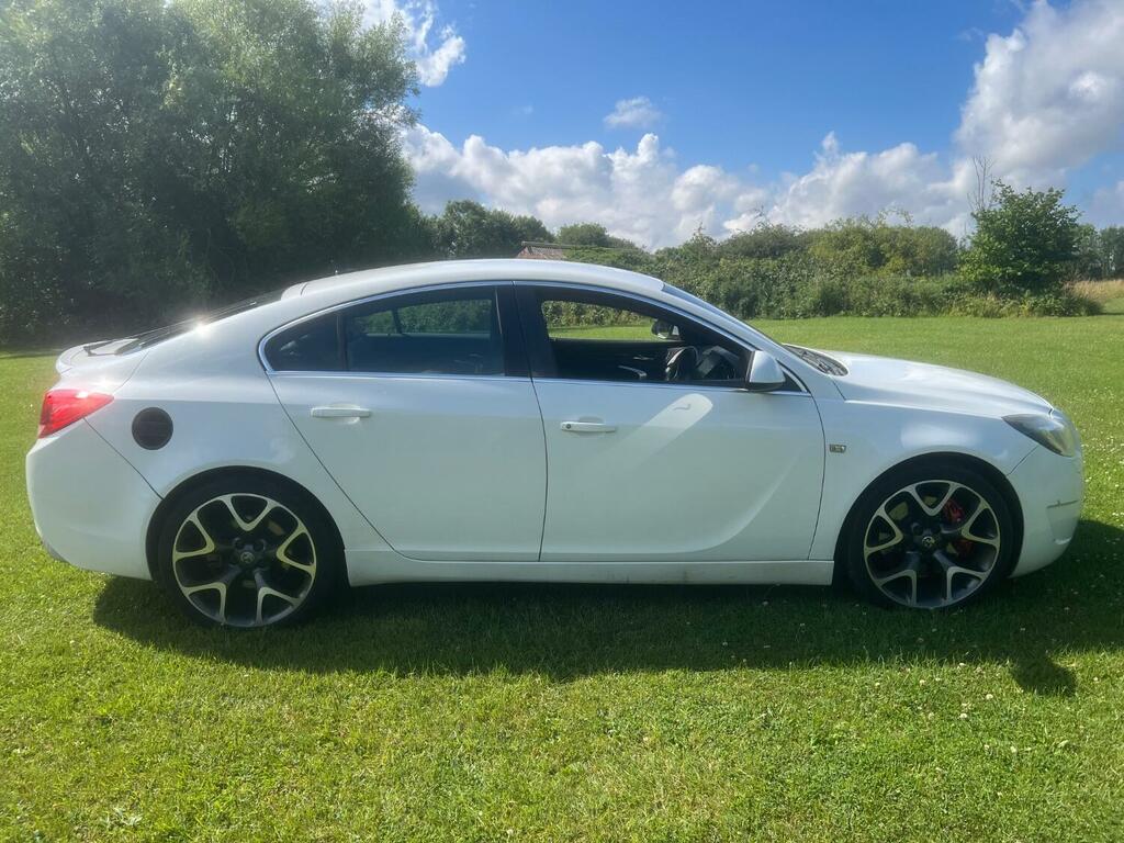 Vauxhall Insignia 2.8 T V6 Vxr Supersport White