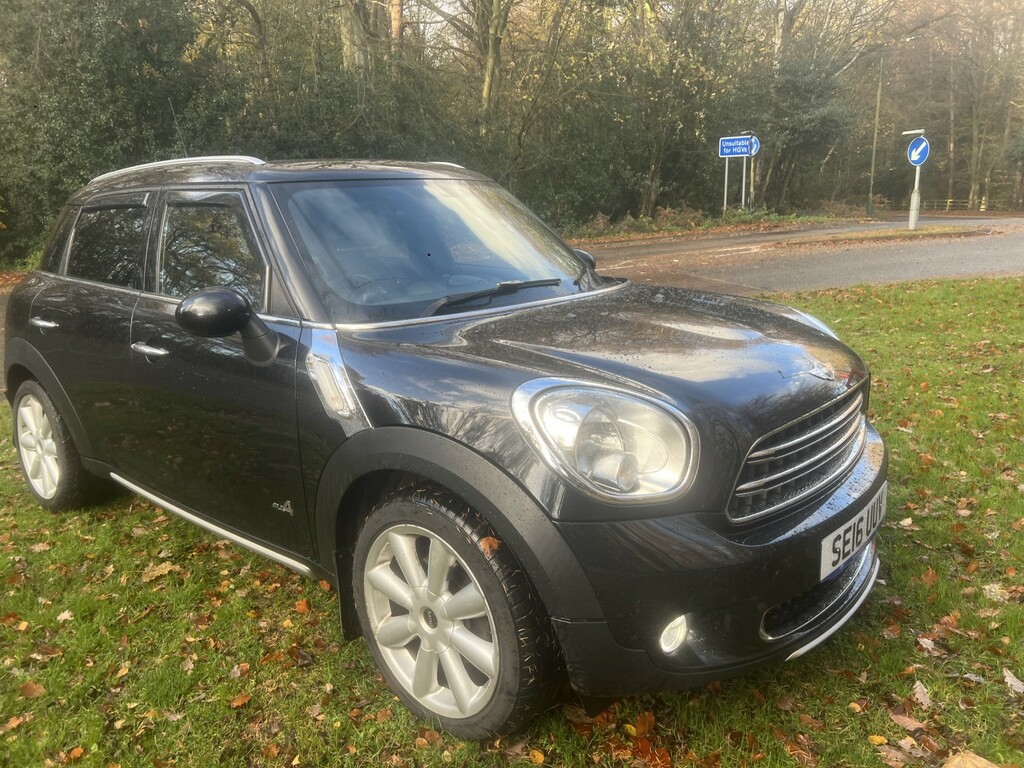 Mini Countryman 1.6 Cooper D All4 Countryman SE16UUV Black #2