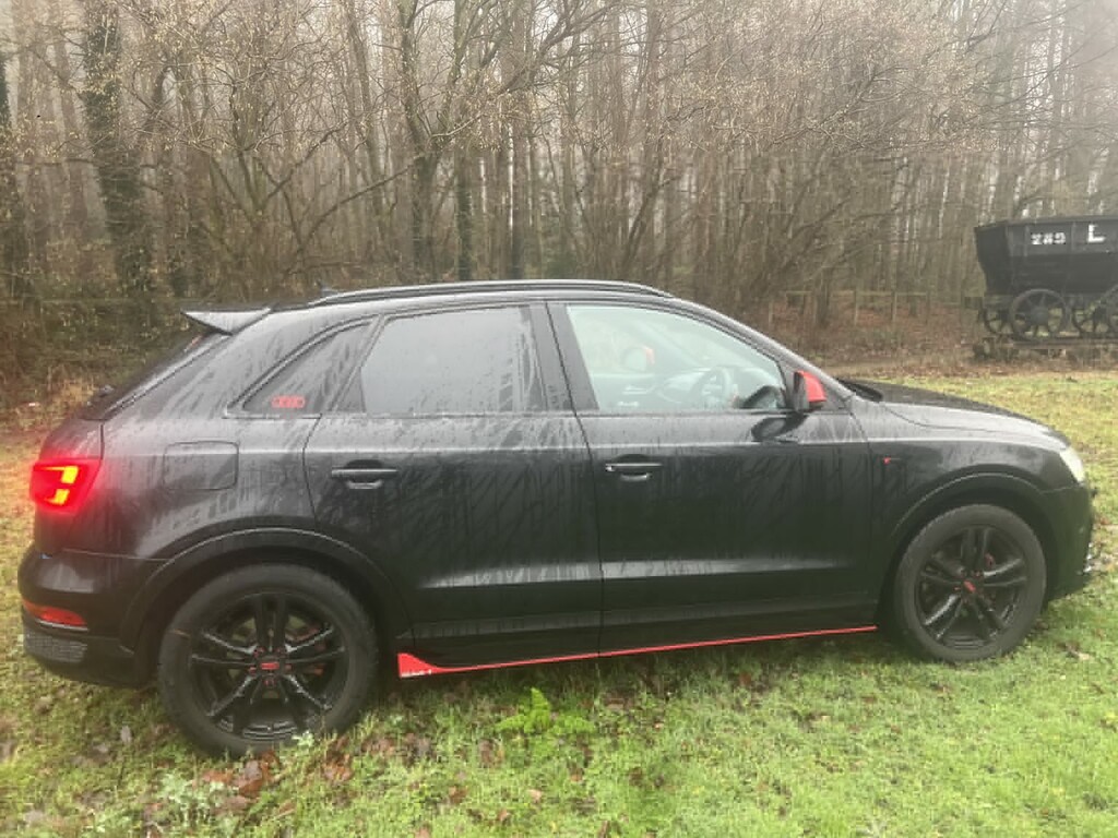 Audi Q3 1.4 Tfsi Cod S Line Black