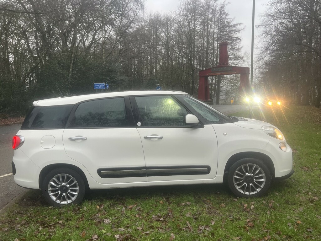 Fiat 500L Mpw 1.3 500L Mpw Lounge 1.3 Multijet 85Hp Dualogic White