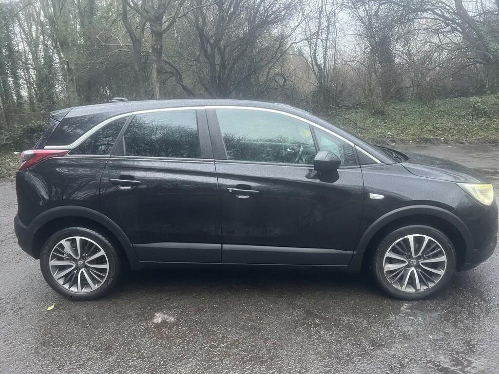 Vauxhall Crossland X 1.2 Turbo Elite Nav Black