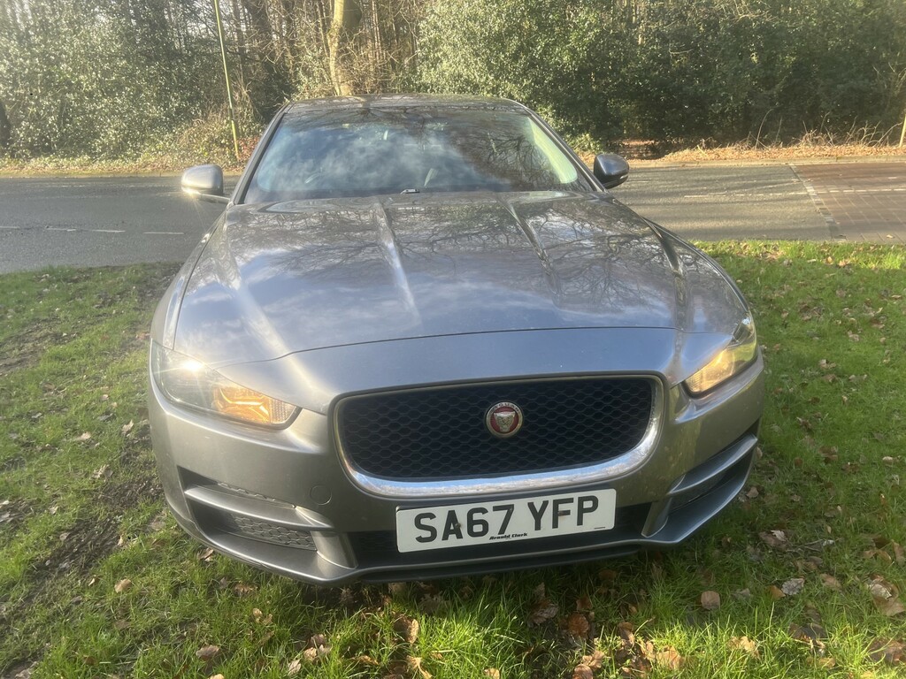 Jaguar XE 2.0 D Prestige Grey #3