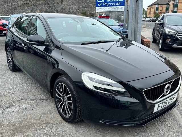 Volvo V40 2016 2.0 T2 Momentum Hatchback E Black