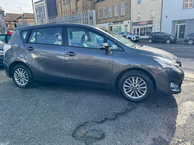 Toyota Verso 2017 1.6 V-matic Icon Mpv Euro 6 Grey #6