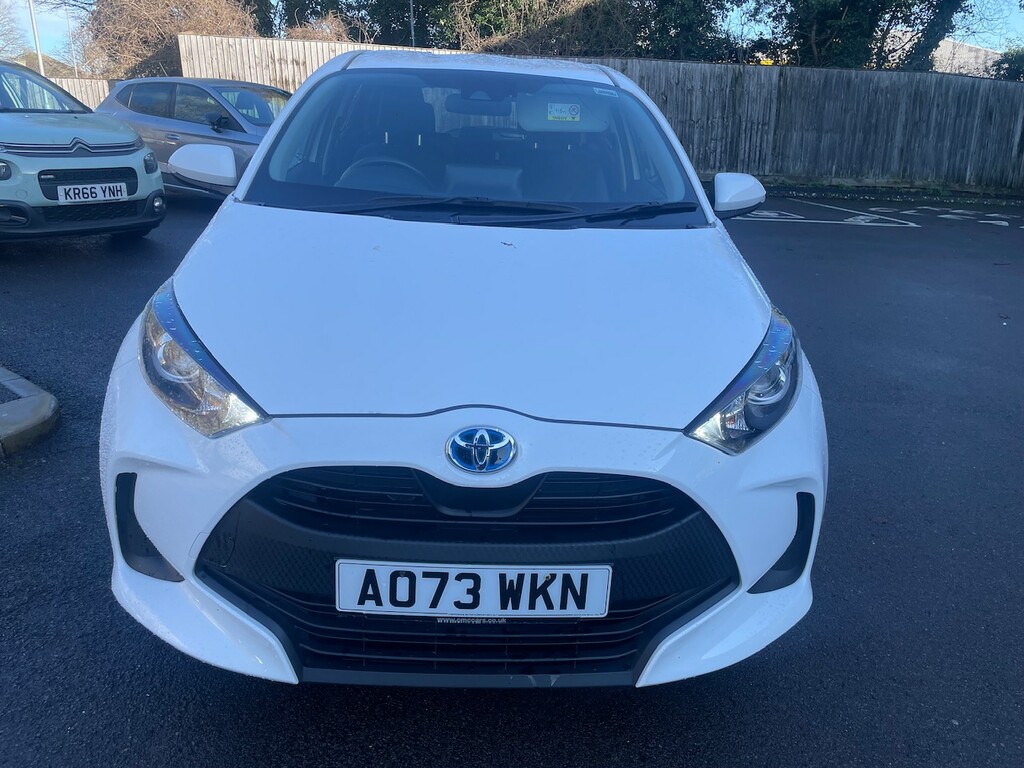 Toyota Yaris 1.5 Hybrid Icon Cvt A073WKN White #5