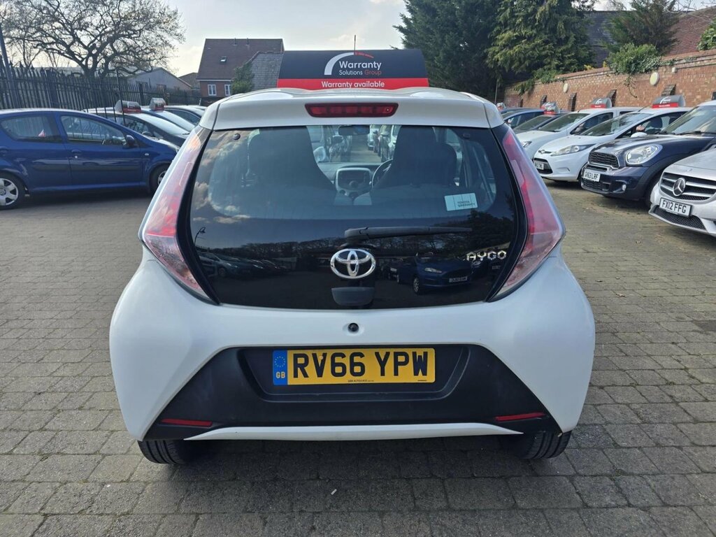 Toyota Aygo Hatchback 1.0 Vvt-i X-play Euro 6 201666 RV66YPW White #3